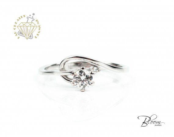  Лабораторен Диамант на Нежен Пръстен 14К Бяло Злато  Bloom Jewellery